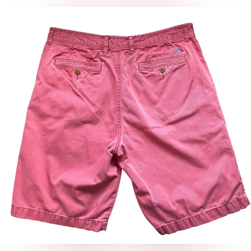 Tommy Bahama Relax Casual Chino Shorts in Pimento, Men’s Size 32”, 10” Inseam